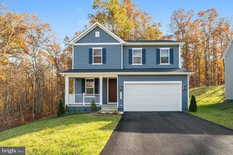 2916 White Tail Dr, Locust Grove, VA 22508
