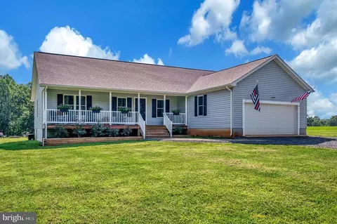 7263 Cornfield Ln, Rhoadesville, VA 22542