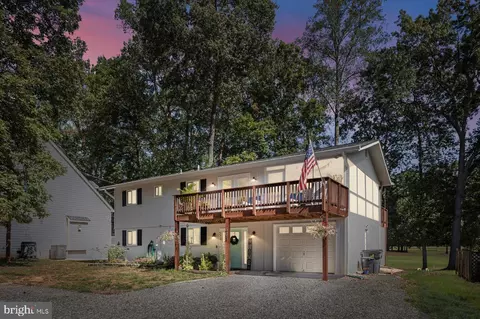605 Mt Pleasant Dr, Locust Grove, VA 22508