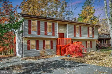 205 Fairfax Ln, Locust Grove, VA 22508