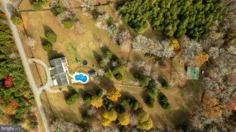 View/Area - 6483 Fieldstone Ln, Rhoadesville, VA 22542 photo 8 of 13