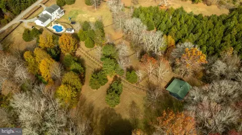 View/Area - 6483 Fieldstone Ln, Rhoadesville, VA 22542 photo 5 of 13