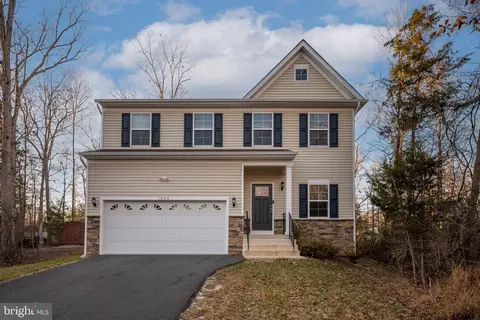 1002 Lakeview Pkwy, Locust Grove, VA 22508