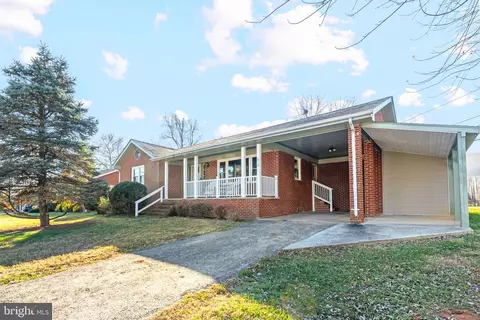 513 Gentry Dr, Gordonsville, VA 22942