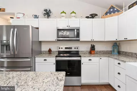 Kitchen - 4496 Rolling Hills Dr, Culpeper, VA 22701 photo 4 of 4