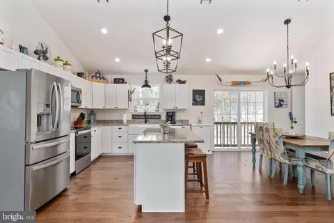 Kitchen - 4496 Rolling Hills Dr, Culpeper, VA 22701 photo 2 of 4