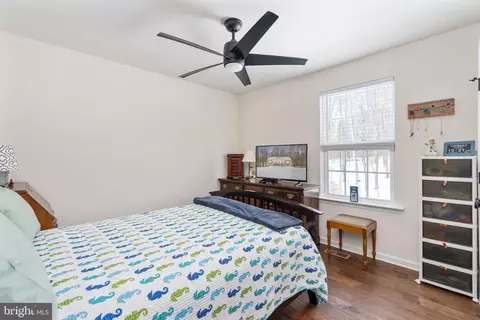 Bedroom - 4496 Rolling Hills Dr, Culpeper, VA 22701 photo 3 of 3
