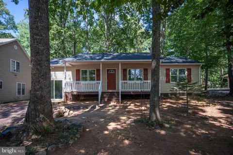 303 Mt Pleasant Dr, Locust Grove, VA 22508
