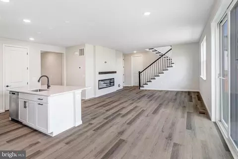 Entry Way - 523 Aster Ln, Orange, VA 22960 photo 4 of 11