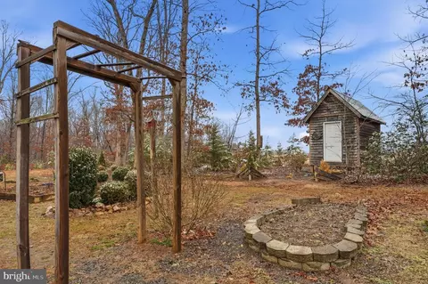 Exterior - 29288 Old Office Rd, Rhoadesville, VA 22542 photo 11 of 14
