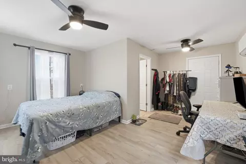 Bedroom - 29288 Old Office Rd, Rhoadesville, VA 22542 photo 3 of 3