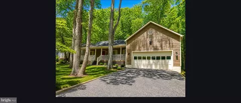 1002 Eastover Pkwy, Locust Grove, VA 22508