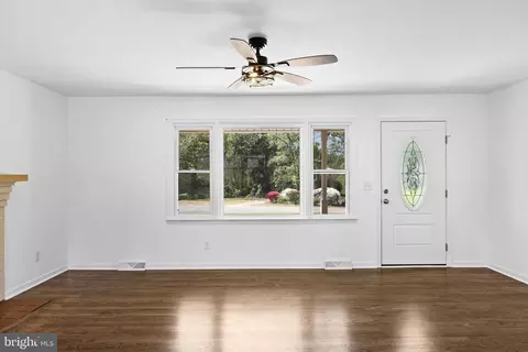 Living - 12157 Octonia Rd, Orange, VA 22960 photo 5 of 9