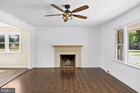 Living - 12157 Octonia Rd, Orange, VA 22960 photo 2 of 9