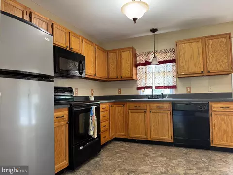 27520 Tatum Rd, Unionville, VA 22567