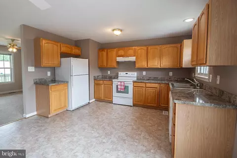 Kitchen - 9379 Stonegate Ln, Rhoadesville, VA 22542 photo 2 of 2