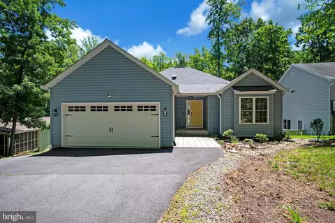 708 Eastover Pkwy, Locust Grove, VA 22508