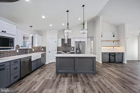 Kitchen - 26375 Pennfields Dr, Orange, VA 22960 photo 4 of 4