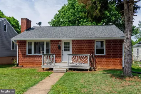 204 N Madison St, Orange, VA 22960