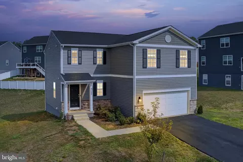 3155 White Tail Dr, Locust Grove, VA 22508