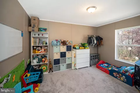 Bedroom - 5120 Burr Hill Rd, Rhoadesville, VA 22542 photo 6 of 7