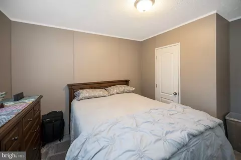 Bedroom - 5120 Burr Hill Rd, Rhoadesville, VA 22542 photo 5 of 7