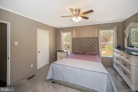 Bedroom - 5120 Burr Hill Rd, Rhoadesville, VA 22542 photo 2 of 7