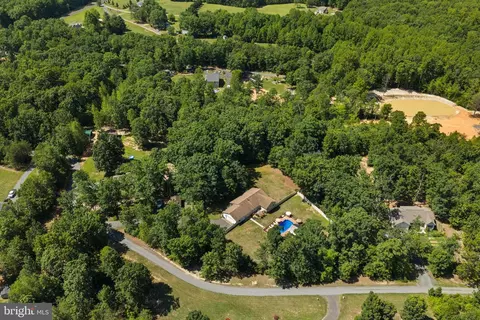 View/Area - 25360 Kylies Ln, Rhoadesville, VA 22542 photo 2 of 6