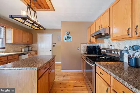 Kitchen - 25360 Kylies Ln, Rhoadesville, VA 22542 photo 3 of 6