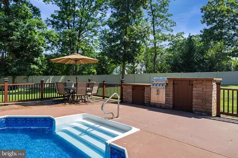 Exterior - 25360 Kylies Ln, Rhoadesville, VA 22542 photo 11 of 24