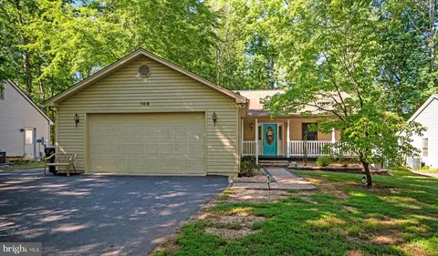 108 Winchester Ln, Locust Grove, VA 22508