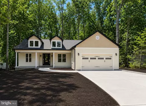 318 Fairway Dr, Locust Grove, VA 22508
