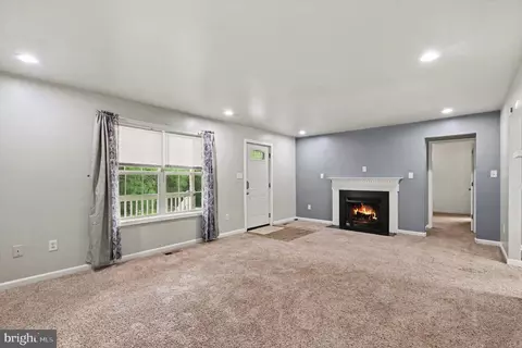 Living - 9486 Verdiersville Rd, Rhoadesville, VA 22542 photo 2 of 2