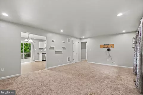 Living - 9486 Verdiersville Rd, Rhoadesville, VA 22542 photo 1 of 2