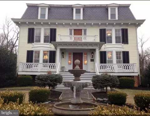 236 Caroline St, Orange, VA 22960