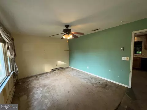 Living - 5504 Burr Hill Rd, Rhoadesville, VA 22542 photo 1 of 1