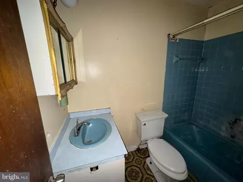 Bath - 5504 Burr Hill Rd, Rhoadesville, VA 22542 photo 1 of 1