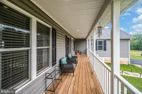 Exterior - 7295 Cornfield Ln, Rhoadesville, VA 22542 photo 6 of 7