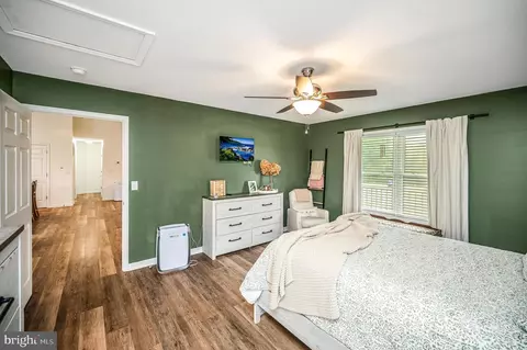 Bedroom - 7295 Cornfield Ln, Rhoadesville, VA 22542 photo 2 of 5
