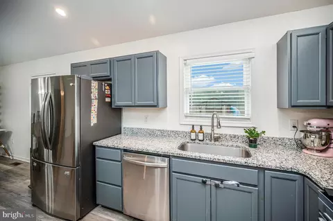 Kitchen - 7295 Cornfield Ln, Rhoadesville, VA 22542 photo 3 of 5