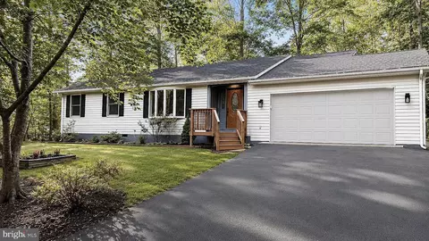 808 Mt Pleasant Dr, Locust Grove, VA 22508