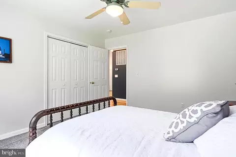 Bedroom - 25373 Jabo Ln, Rhoadesville, VA 22542 photo 5 of 9