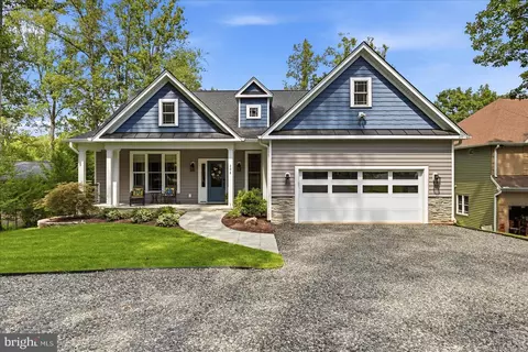 208 Beachside Cv, Locust Grove, VA 22508