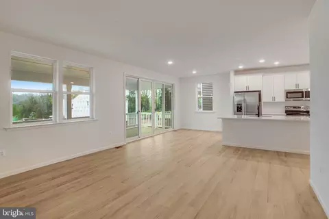 Living - 626 Clover Ln, Orange, VA 22960 photo 3 of 3