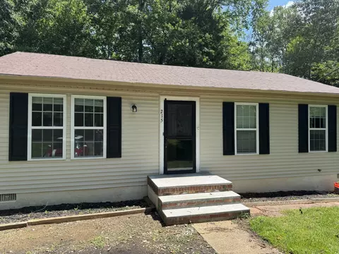 215 Spotswood Rd, Locust Grove, VA 22508