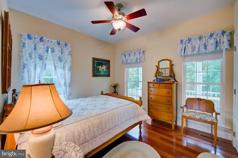 Bedroom - 6542 Pine Stake Rd, Culpeper, VA 22701 photo 4 of 10