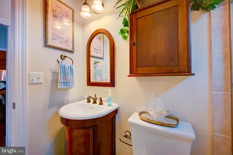 Bath - 6542 Pine Stake Rd, Culpeper, VA 22701 photo 5 of 7