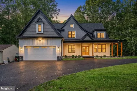 3200 Lakeview Pkwy, Locust Grove, VA 22508