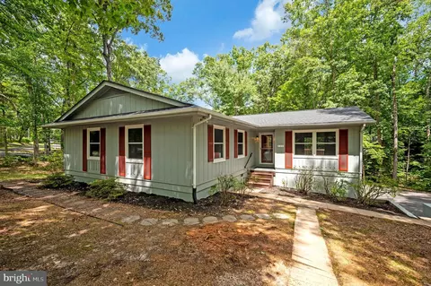 100 Tall Pines Ave, Locust Grove, VA 22508