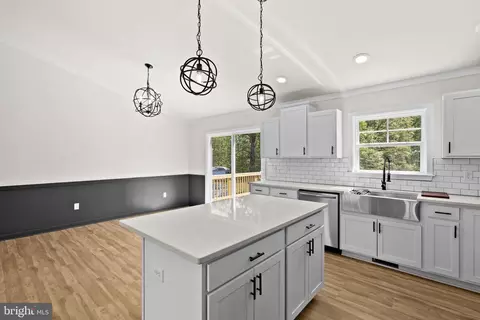 Kitchen - 28264 Mine Run Rd, Rhoadesville, VA 22542 photo 5 of 7